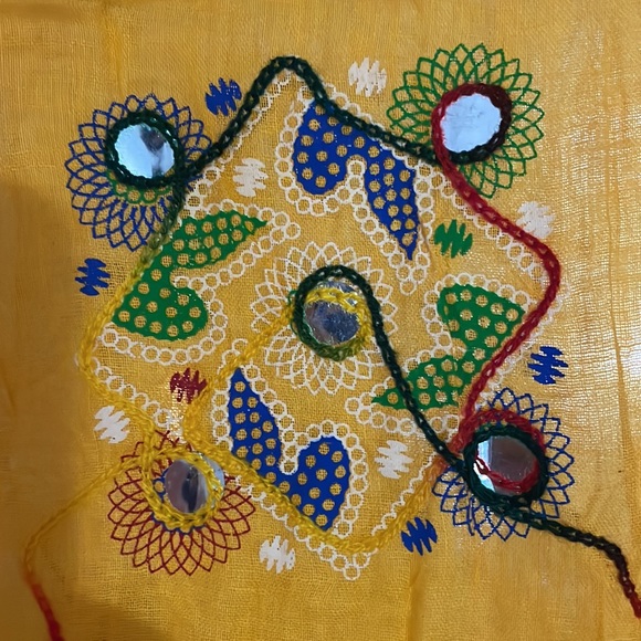 Yellow colorful wrap - Picture 4 of 7